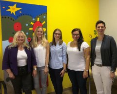 Neue Lehrerinnen Neue Lehrerinnen